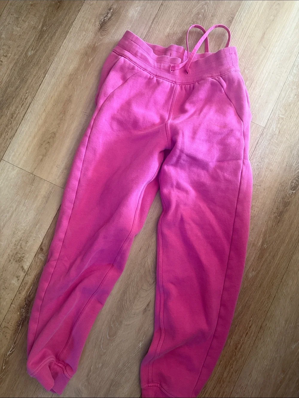 Lululemon sonic pink joggers